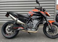 KTM 890 DUKE A2