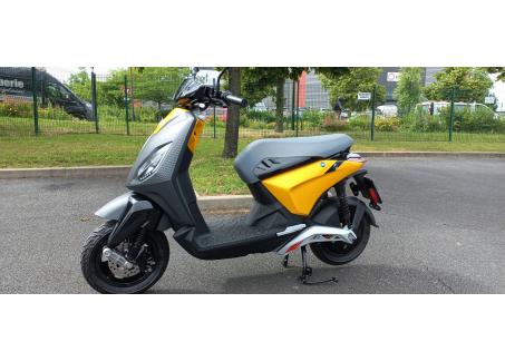 PIAGGIO 1 ACTIVE