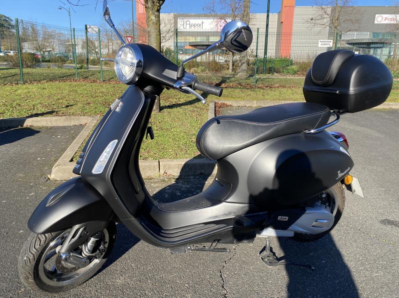 VESPA PRIMAVERA 125
