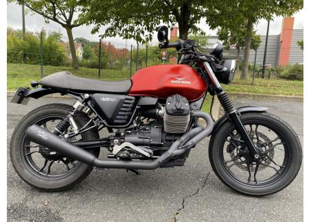 MOTO GUZZI V7