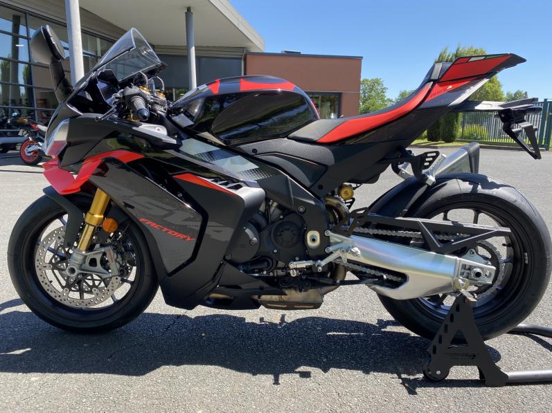 APRILIA RSV4 1100 FACTORY 2025 