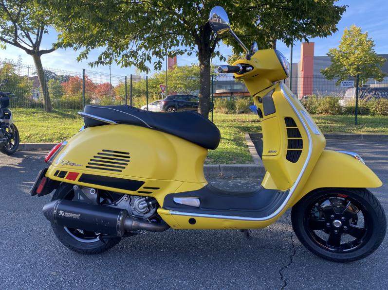 VESPA GTS 300 SUPERSPORT